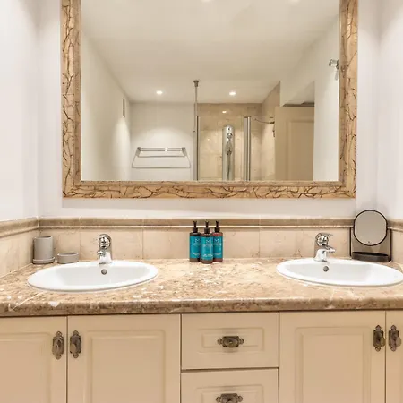 Holiday home Pelicar 0-1 Sea View 2b